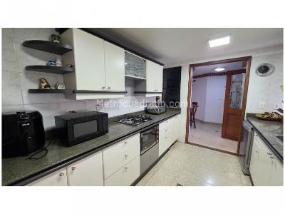 Apartamento de 4 alcobas en venta en Los Balsos, Medellín, 189 m² · foto 10 de 20