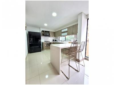 Apartamento de 3 alcobas en venta en Conquistadores, Medellín, 109 m² · foto 5 de 14