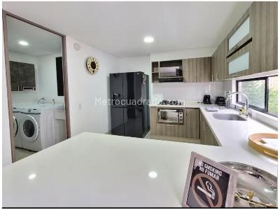 Apartamento de 3 alcobas en venta en Conquistadores, Medellín, 109 m² · foto 8 de 14