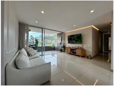 Apartamento de 3 alcobas en venta en Castropol, Medellín, 117 m² · foto 12 de 20