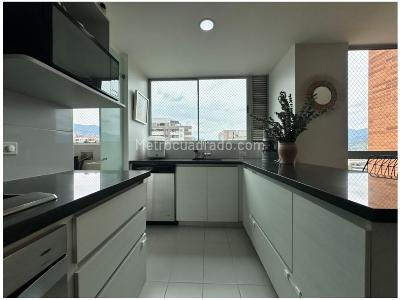 Apartamento de 3 alcobas en venta en Castropol, Medellín, 117 m² · foto 7 de 20