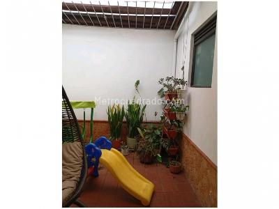 Casa de 5 alcobas en venta en Laureles, Medellín, 290 m² · foto 5 de 11