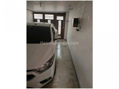 Casa de 5 alcobas en venta en Laureles, Medellín, 290 m² · foto 9 de 11