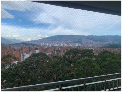 Apartamento de 3 alcobas en venta en La Castellana, Medellín, 118 m² · foto 6 de 17
