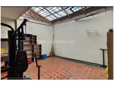 Casa de 5 alcobas en venta en La Castellana, Medellín, 230 m² · foto 7 de 13