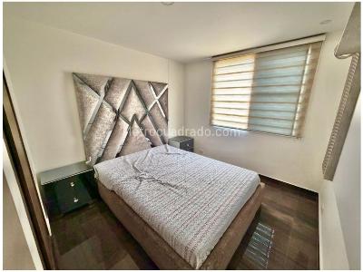 Apartamento de 3 alcobas en venta en Loma De Las Brujas, Envigado, 108 m² · foto 8 de 12