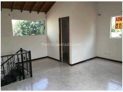 Casa de 5 alcobas en venta en La Palma, Medellín, 140 m² · foto 2 de 8