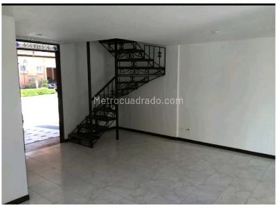 Casa de 5 alcobas en venta en La Palma, Medellín, 140 m² · foto 4 de 8
