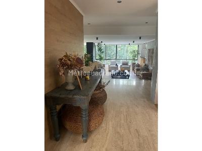 Apartamento de 4 alcobas en venta en Milla De Oro, Medellín, 267 m² · foto 7 de 11