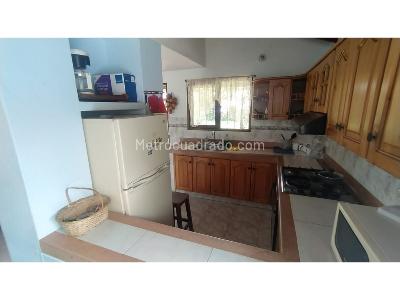 Casa de 3 alcobas en venta en Vereda Los Pinos, Rionegro, 200 m² · foto 12 de 15