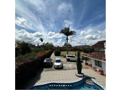 Casa de 3 alcobas en venta en Vereda Los Pinos, Rionegro, 200 m² · foto 3 de 15