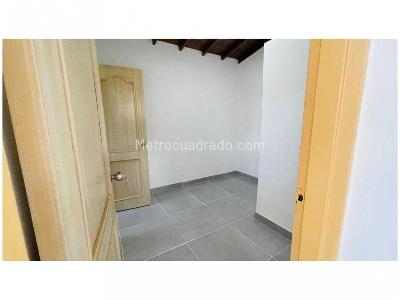 Apartamento de 4 alcobas en venta en Laureles, Medellín, 212 m² · foto 12 de 20