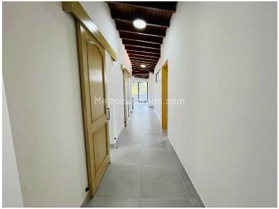 Apartamento de 4 alcobas en venta en Laureles, Medellín, 212 m² · foto 13 de 20