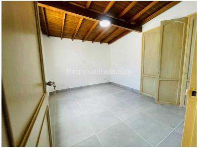 Apartamento de 4 alcobas en venta en Laureles, Medellín, 212 m² · foto 18 de 20