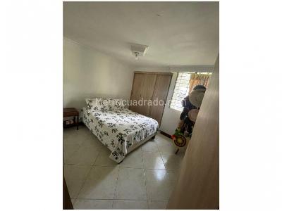 Apartamento de 3 alcobas en venta en Los Colores, Medellín, 107 m² · foto 7 de 9