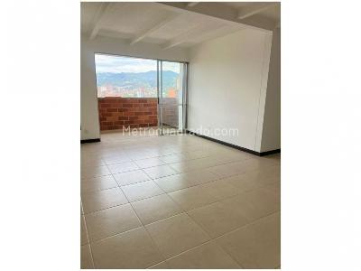 Apartamento de 3 alcobas en venta en Parte Baja, Medellín, 68 m² · foto 4 de 20
