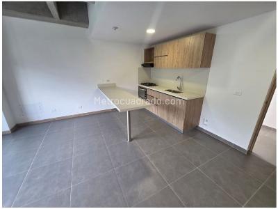 Apartamento en venta en Loma Del Escobero, Envigado · foto 2 de 12