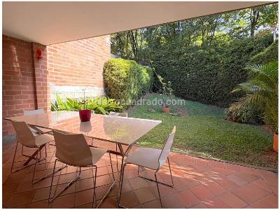 Casa de 3 alcobas en venta en El Poblado, Medellín, 227 m² · foto 3 de 14