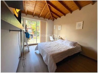 Casa de 3 alcobas en venta en El Poblado, Medellín, 227 m² · foto 8 de 14