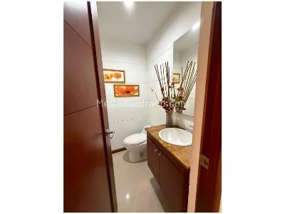Casa de 3 alcobas en venta en Benedictinos, Envigado, 260 m² · foto 7 de 18
