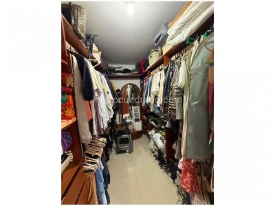 Casa de 3 alcobas en venta en Benedictinos, Envigado, 260 m² · foto 16 de 18