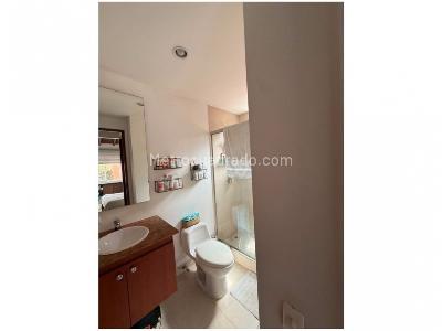 Casa de 3 alcobas en venta en Benedictinos, Envigado, 260 m² · foto 17 de 18
