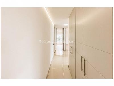 Apartamento de 3 alcobas en venta en Castropol, Medellín, 117 m² · foto 12 de 19