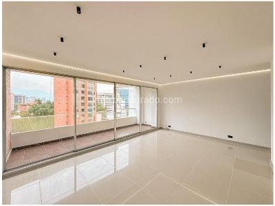 Apartamento de 3 alcobas en venta en Castropol, Medellín, 117 m² · foto 4 de 19