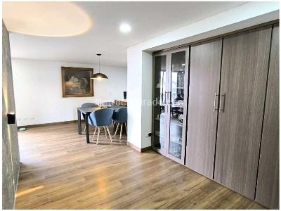 Apartamento de 3 alcobas en venta en Rosales, Medellín, 80 m² · foto 6 de 19