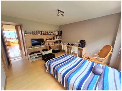 Apartamento de 3 alcobas en venta en Transversal Inferior, Medellín, 210 m² · foto 17 de 19