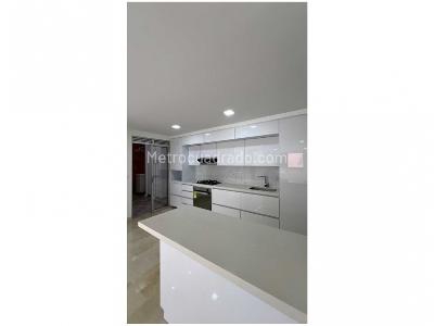 Apartamento de 3 alcobas en venta en Segundo Parque, Medellín, 116 m² · foto 13 de 20