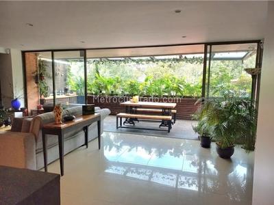 Apartamento de 2 alcobas en venta en El Poblado, Medellín, 150 m² · foto 13 de 17
