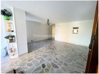 Apartamento en venta en Laureles, Medellín · foto 2 de 14
