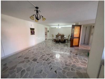 Apartamento en venta en Laureles, Medellín · foto 3 de 14