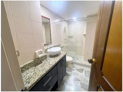 Apartamento en venta en Laureles, Medellín · foto 8 de 14
