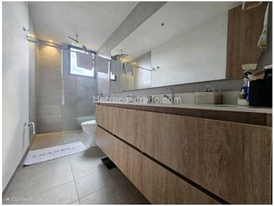 Apartamento de 3 alcobas en venta en Altos Del Poblado, Medellín, 173 m² · foto 17 de 20