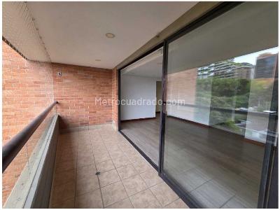 Apartamento en venta en El Tesoro, Medellín · foto 2 de 20
