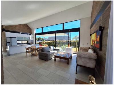 Casa de 3 alcobas en venta en Alto De Las Palmas, Envigado, 280 m² · foto 10 de 12