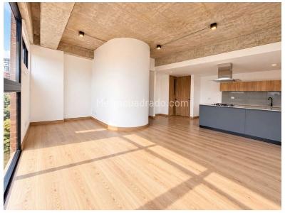 Apartamento de 2 alcobas en venta en Loma De Lalinde, Medellín, 110 m² · foto 4 de 20