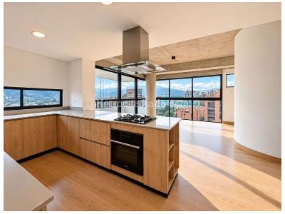 Apartamento de 2 alcobas en venta en Loma De Lalinde, Medellín, 110 m² · foto 6 de 20