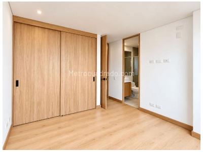 Apartamento de 2 alcobas en venta en Loma De Lalinde, Medellín, 110 m² · foto 17 de 20