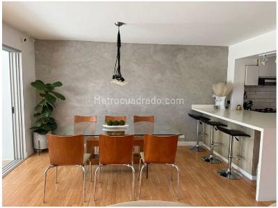 Casa de 3 alcobas en venta en El Poblado, Medellín, 220 m² · foto 1 de 10