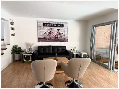 Casa de 3 alcobas en venta en El Poblado, Medellín, 220 m² · foto 2 de 10