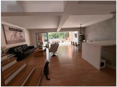 Casa de 3 alcobas en venta en El Poblado, Medellín, 220 m² · foto 3 de 10