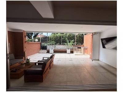 Casa de 3 alcobas en venta en El Poblado, Medellín, 220 m² · foto 9 de 10