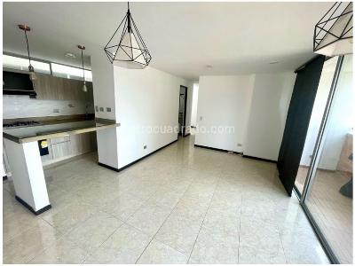 Apartamento de 3 alcobas en venta en Loma De Los Bernal / Parte Baja, Medellín, 84 m² · foto 6 de 20
