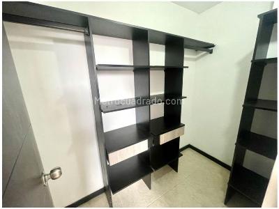 Apartamento de 3 alcobas en venta en Loma De Los Bernal / Parte Baja, Medellín, 84 m² · foto 18 de 20