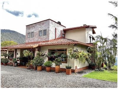 Casa de 4 alcobas en venta en La Catedral, Envigado, 369 m² · foto 4 de 20