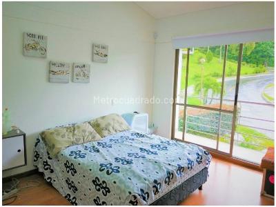 Casa de 4 alcobas en venta en Loma Del Chocho, Envigado, 284 m² · foto 14 de 14