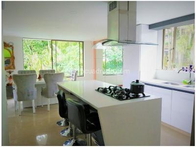 Casa de 4 alcobas en venta en Loma Del Chocho, Envigado, 284 m² · foto 5 de 14